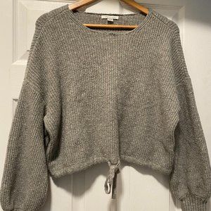 American Eagle Grey Crop Sweater Size XS - hardly worn